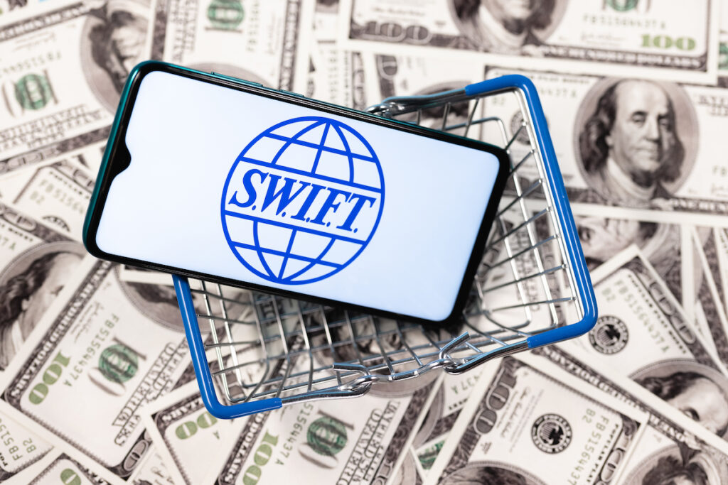 グローバルCBDCの問題を解決できる：SWIFT