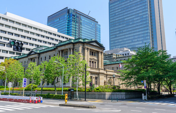 日銀の植田総裁がさらなる利上げを示唆──ビットコインとS&P先物は小幅な下落